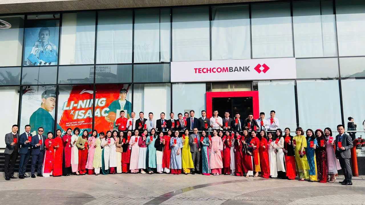 Thông báo tuyển dụng lao động ngân hàng Techcom Bank